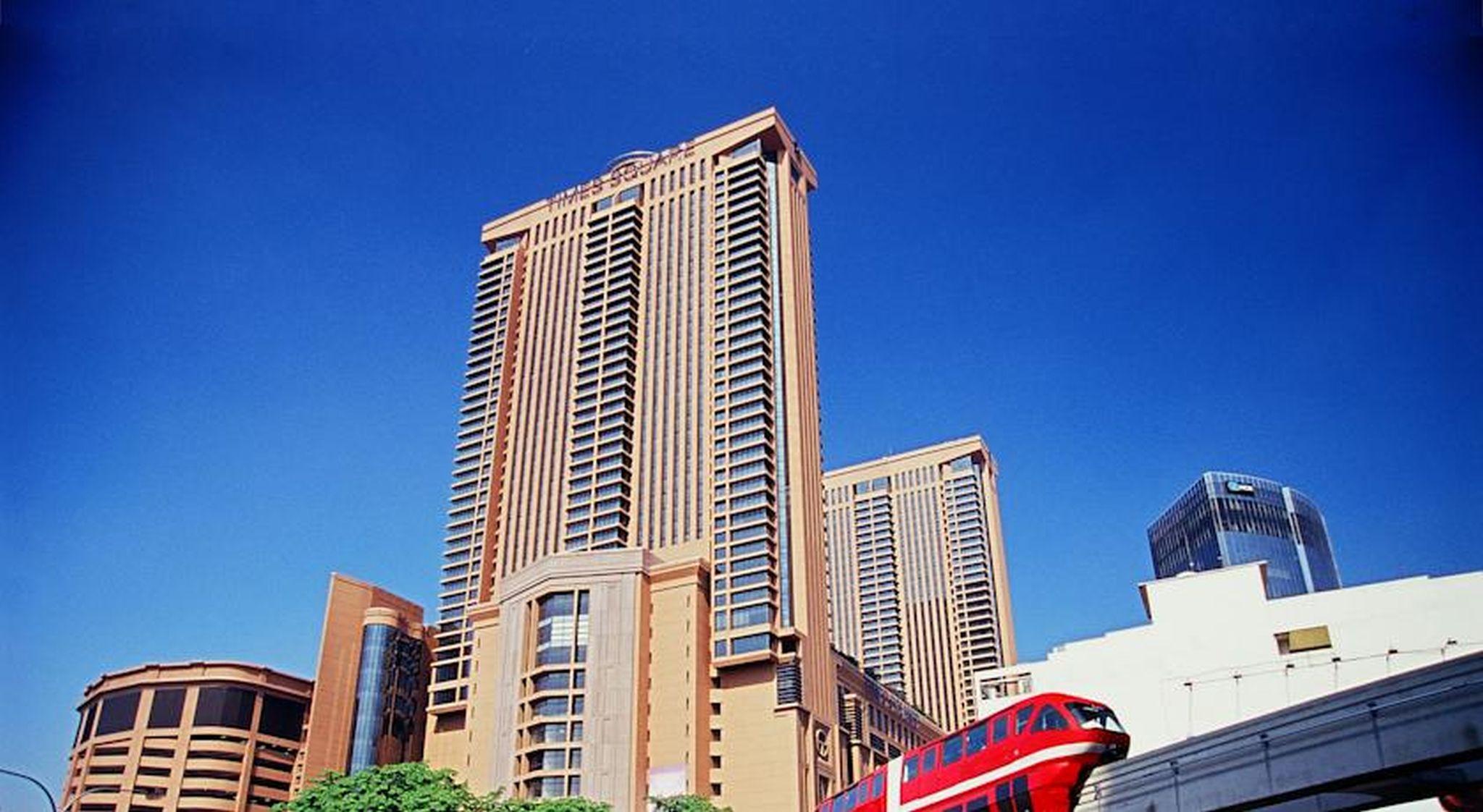 Berjaya Times Square Hotel, Kuala Lumpur Exterior foto The Marina Tower